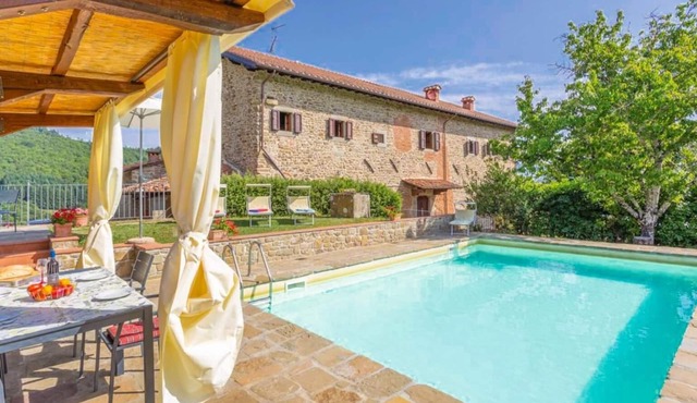 Villa Il Castello - Four Bedroom Villa, Sleeps 8