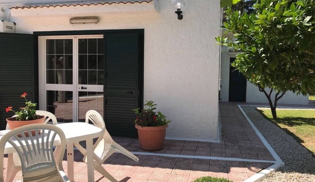 VILLA IL CARRUBO-unit2 € 500 per week with 3 bedrooms for 10 persons