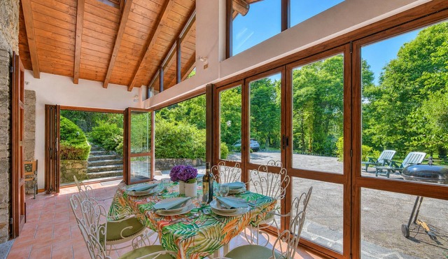 Villa Il Castagno Few Min From Beach, Castelveccana, Italy