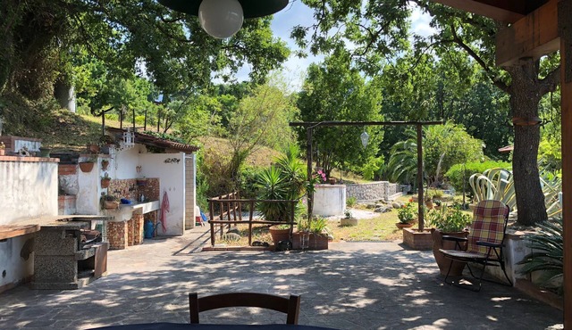 Villa IMMERSED in GREEN in the hills 1 km from the SEA