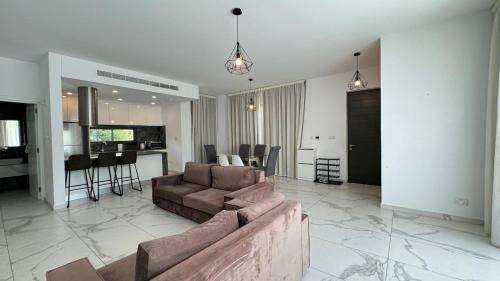 Villa "Imperial 2" with pool - 3 bedroom near mall
