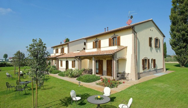 Villa in Cannara with Pool near Assisi