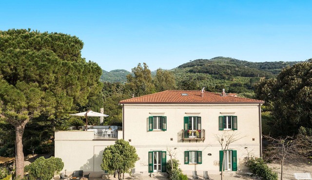 Villa in Capo D'orlando with 5 bedrooms sleeps 10