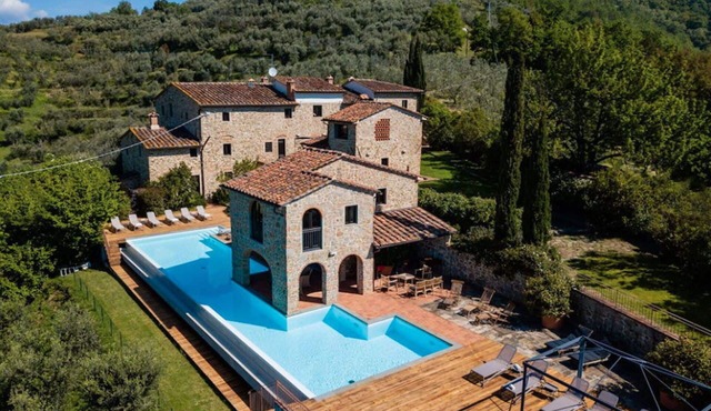 Villa in Case Di Monte with 8 bedrooms sleeps 16