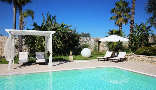Villa in Martano with 5 bedrooms sleeps 10