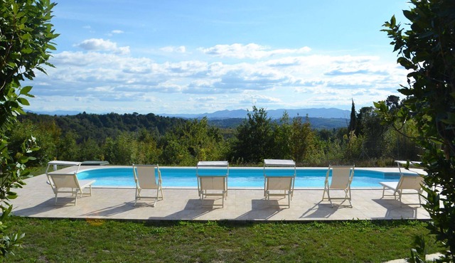 Villa in Palaia with 3 bedrooms sleeps 6