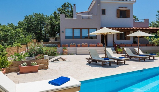 Villa in Prines with Private Pool & BBQ