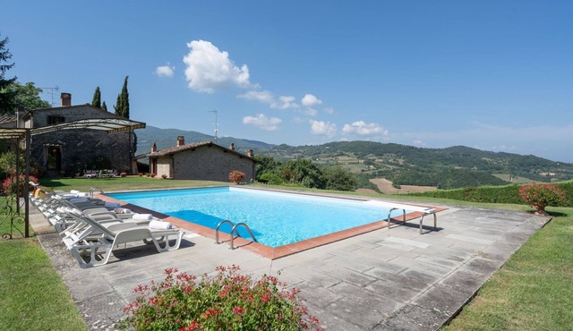 Villa in Vicchio with 4 bedrooms sleeps 10