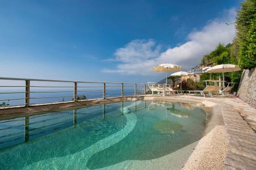 Villa incantevole 1A-1B, 200 stairs from the road by Wonder Tour