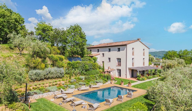 Villa/Independent home in Lucca with 5 bedrooms sleeps 10