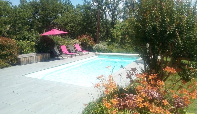 villa + individual pool in very quiet area