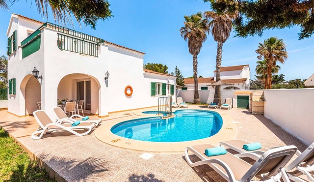 Villa Ingrid - Four Bedroom Villa, Sleeps 6