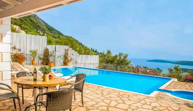 Villa Irida Nidri - Two Bedroom Villa, Sleeps 4