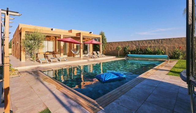 Villa Iris Marrakech: Modern elegance with heated pool and private hammam