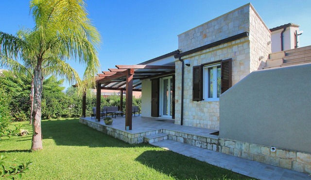 Villa Tulipano - 2 Bathrooms Garden Wi-Fi Air Conditioing, Terrace, near the Sea