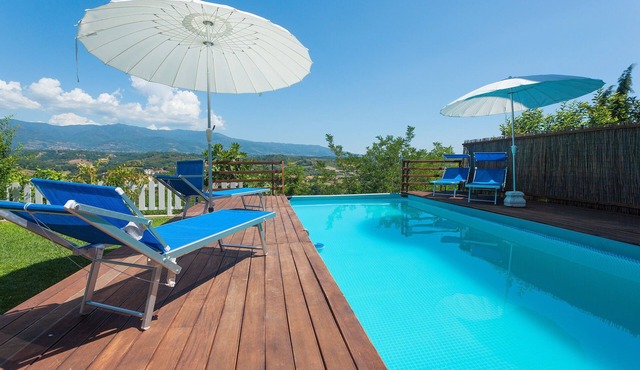 Villa 'Einstein House' with Private Pool, Wi-Fi and Air Conditioning