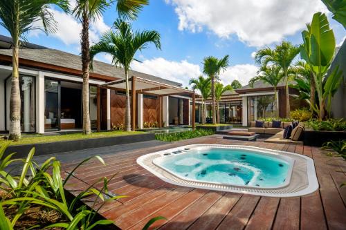 Villa Jacuzzi by BaliSuperHost