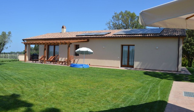 "Villa Jenny " with swimming pool and WI-FI