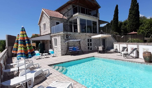 Villa Josephina luxury 4 bedroom villa with private solar heated pool.
