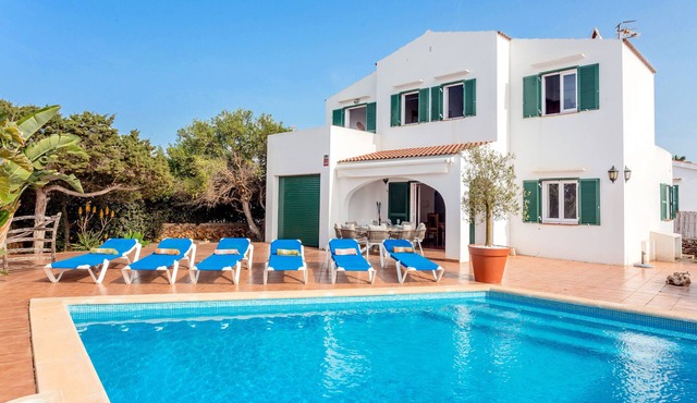 Villa 'Jultomas' with Private Pool, Wi-Fi and Air Conditioning