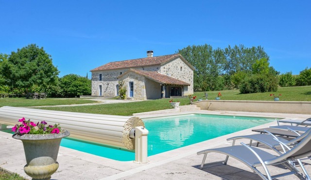 Villa Juno - Four Bedroom Villa, Sleeps 8