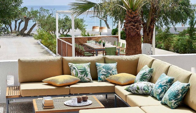 Villa Kirvas Beachfront Sleeps 14 Crete Escape
