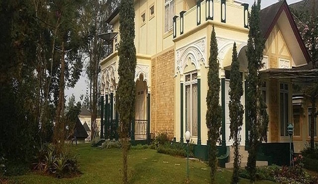 Villa Kota Bunga Protea