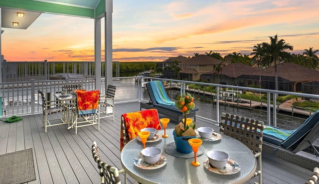 Villa Kylee | Direct Gulf Access, Full Kitchen!