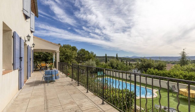 Villa L'Aube - Four Bedroom Villa, Sleeps 8