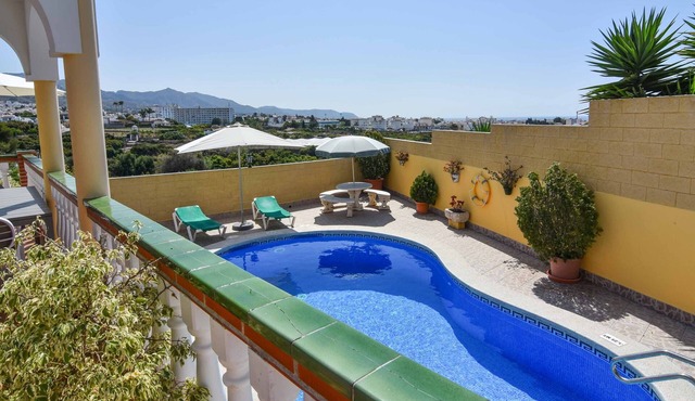 Villa La Isabel - Three Bedroom Villa, Sleeps 6