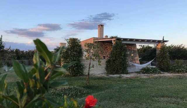 Villa La Mora with private garden, patio and WiFi just a few minutes from the sea of Gallipoli