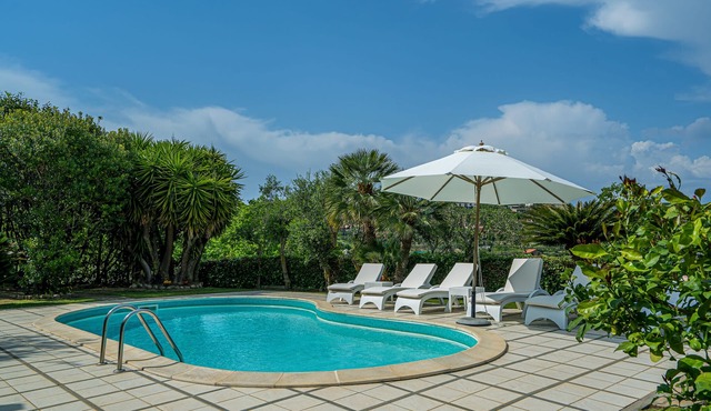 Villa La Pace, Charming 3 bedroom villa with private pool with views of Amalfi Coast