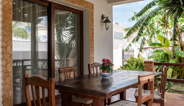 Villa 'La Perla with Pool' with Private Pool, Wi-Fi and Air Conditioning