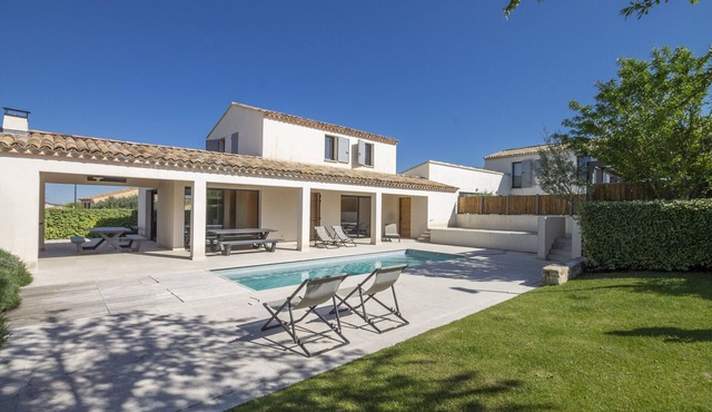 Villa la Provenca - modern holiday home for 8p