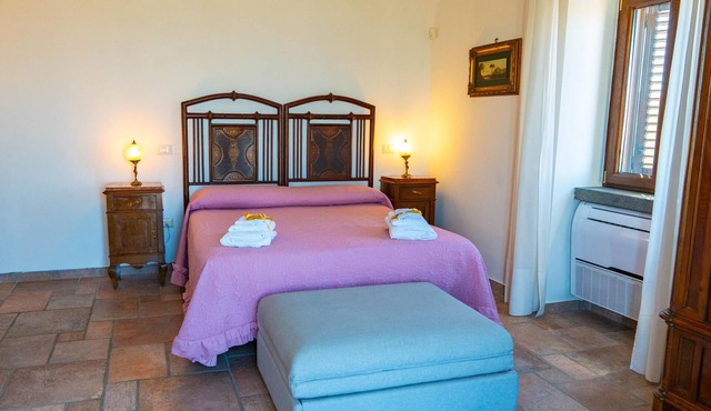 Villa La Quiete – Peaceful Hilltop Retreat with Vineyard and Vesuvius View