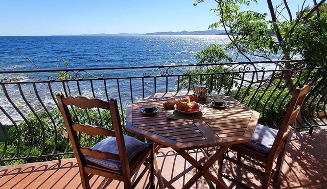 VILLA LA ROUQUETTANE - Large studio