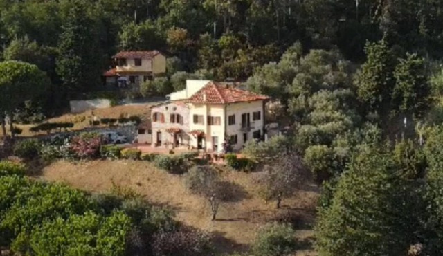 VILLA LE QUERCE, earthly paradise in the hills of Versilia