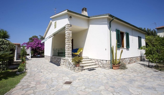 Villa Leo + dependance 10 beds near Portoferraio