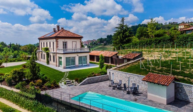 Villa Leolo' Monforte d'Alba