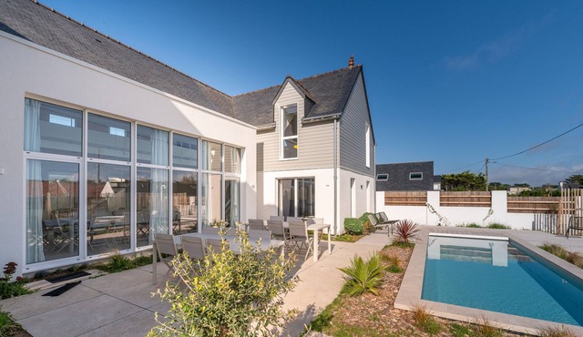 Villa 'Les Palissades - La Mer Du Bon Côté' with Sea View, Wi-Fi and Air Conditioning
