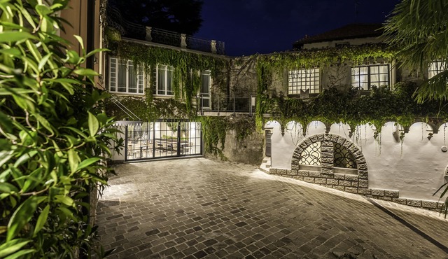 Villa Liberty - Lake Como Rooms & SPA