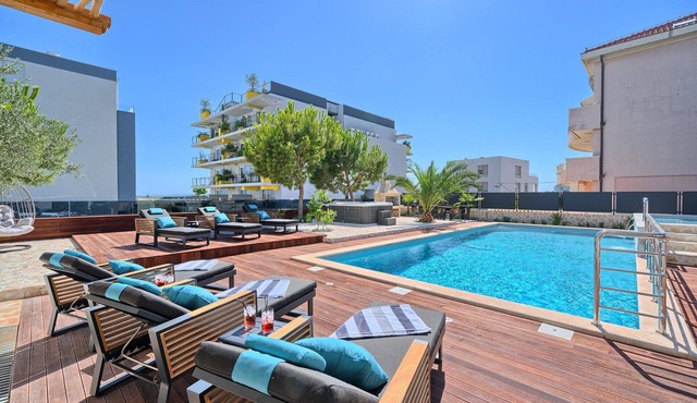 Villa Liberty Living with Pool