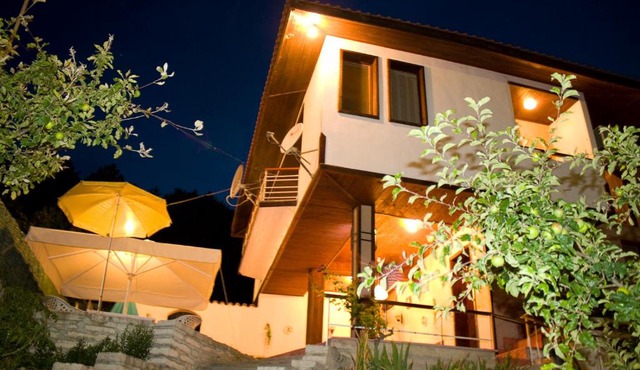 Villa Lily