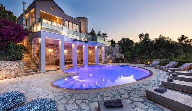 Villa Lime Panoramic sea views with 2 pools Close to Rethymno