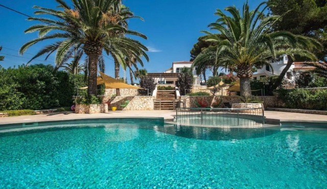 Villa 'Linda' with Sea View, Wi-Fi and Air Conditioning