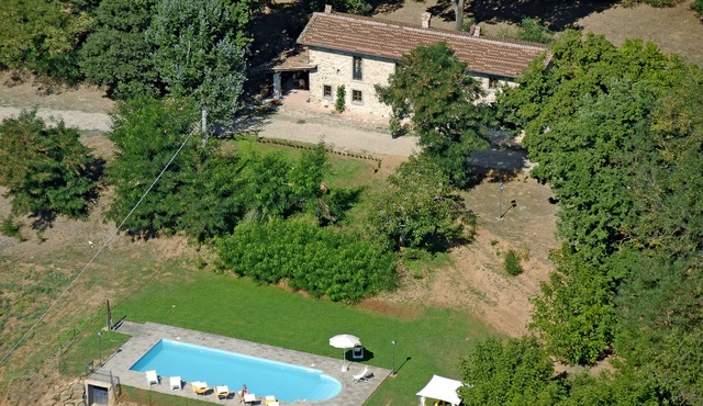 VILLA LIZ, private pool, private hot tub, park fenced, close to Florence