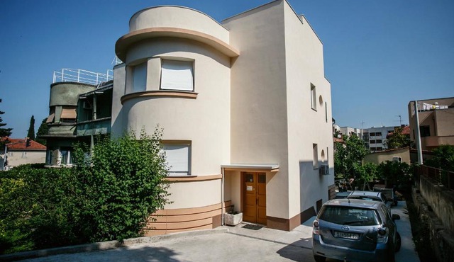 Villa Lole