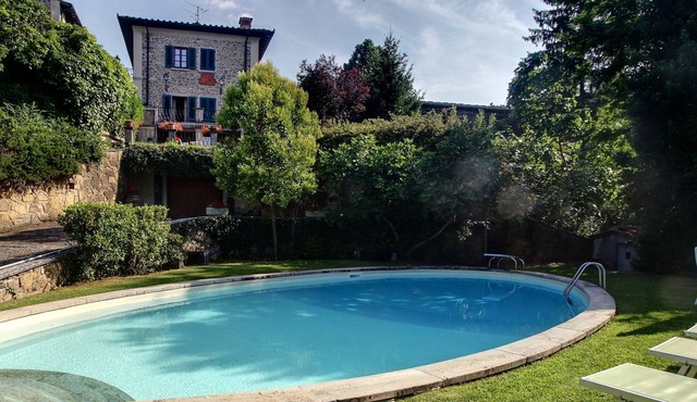 Villa Luce, Private villa with pool in Chianti