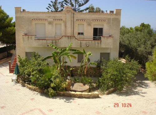 VILLA LUCIANO VIA TEOCRITO N 12