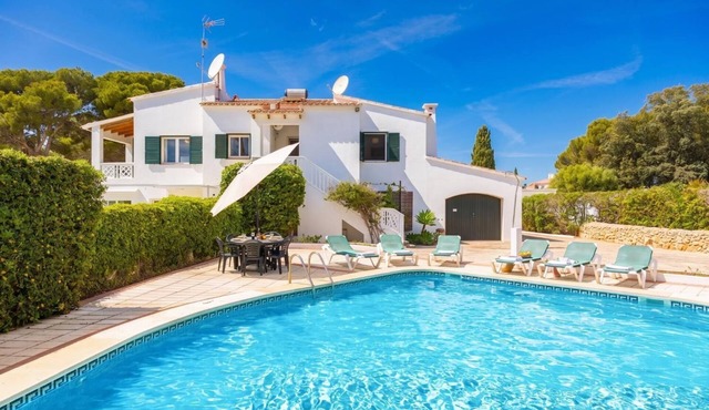 Villa Luisa - Three Bedroom House, Sleeps 6